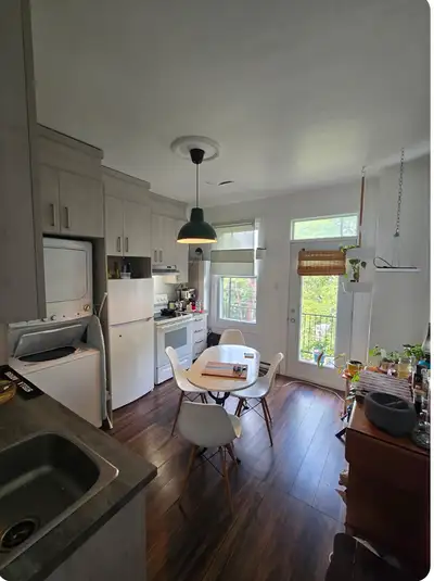 Beau 2 1/2 à louer Quartier Hochelaga-Maisonneuve -Place Valois