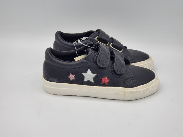 Girls Shoes Stars Model Black Size 9 brand new / souliers filles dans Enfants et jeunesse  à Ouest de l’Île - Image 2