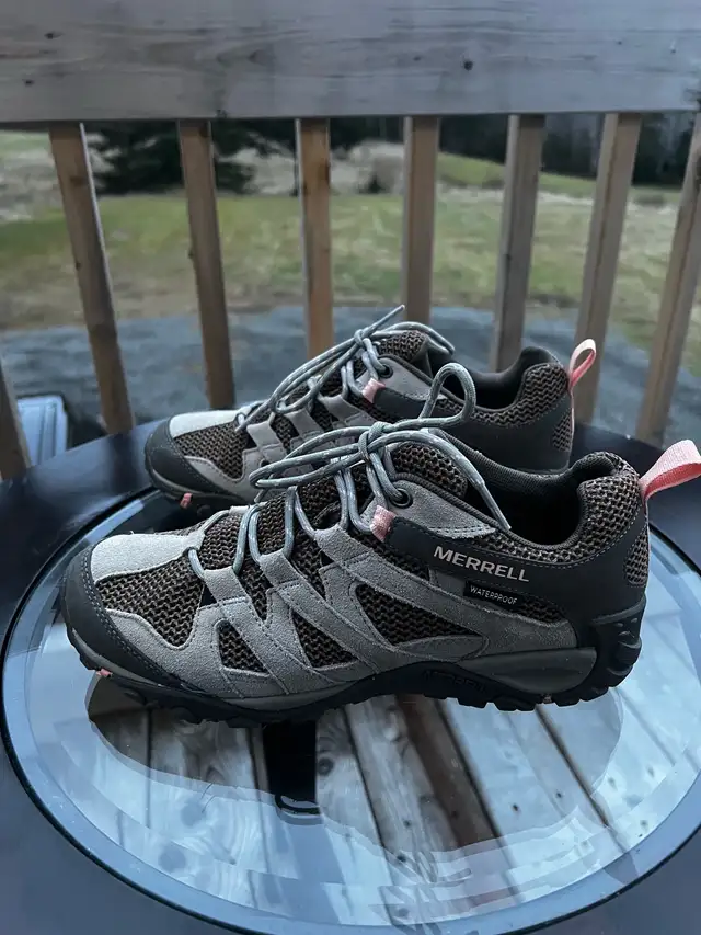 Merrell Alverstone Brown Trail Outdoor Athletic Hiking Shoes10sz in Women's - Shoes in Cape Breton - Image 7