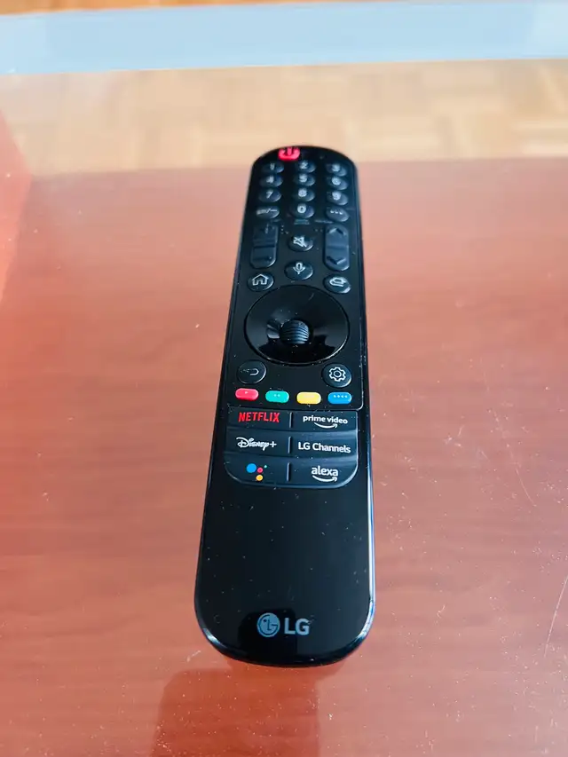 55 Inch LG OLED TV- Like NEW in TVs in Ottawa - Image 3