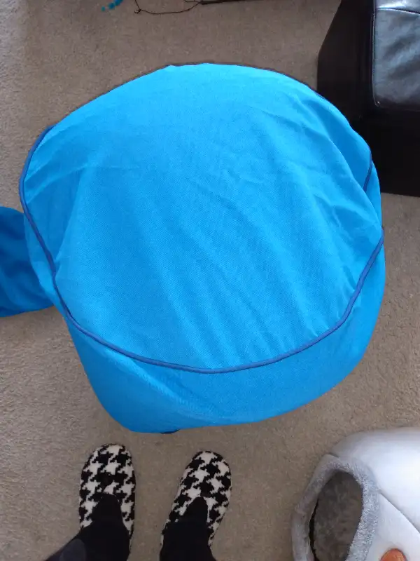 Outdoor cushion seat or table ottoman in Outdoor Décor in City of Toronto - Image 2