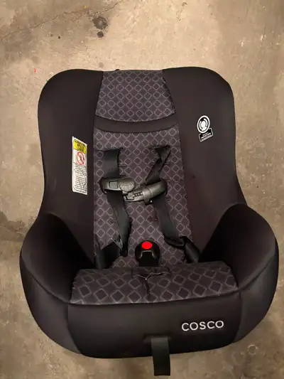 Infant Baby Car Seat by Cosco. Great car seat, 3 point harness, and aircraft cabin approved and Tran...