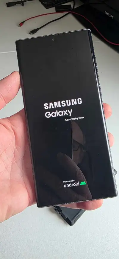Samsung Galaxy S22 Ultra 256g Dual Sim 400$, View more