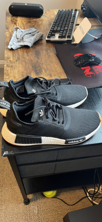 NMD R1 Black - Like new condition 