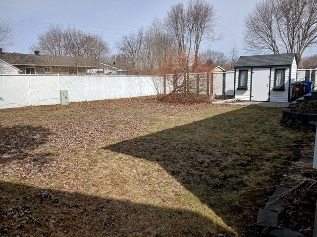 Prix compétitif, Laprairie, Rue des Tulipes, Secteur Magdeleine — photo 2