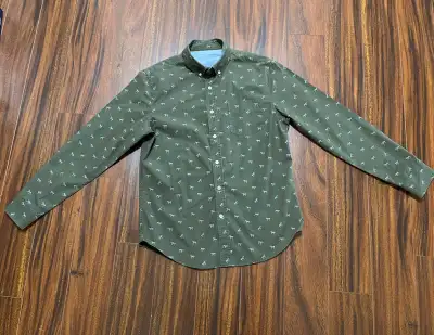 Banana Republic men’s small button-down shirt, zebra print, View more