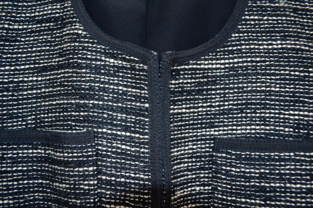 Banana Republic Navy/WhiteWomen's Tweed Blazer Sz 4 Brand New in Women's - Tops & Outerwear in City of Toronto - Image 4