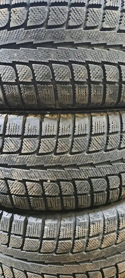 ... 250$ set of 4 No rims... 225/40/R18 .....FOR SALE In gananoque