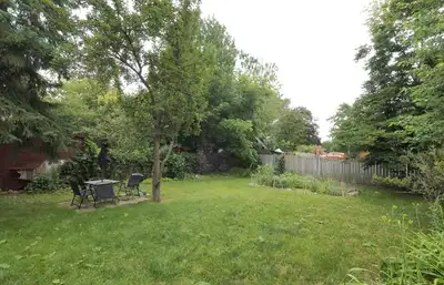 2 BEDROOM HOUSE FOR RENT