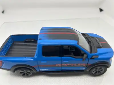 1/46  Kismart  Diecast 2022 Ford 1-50 Raptor in mint shape, View more