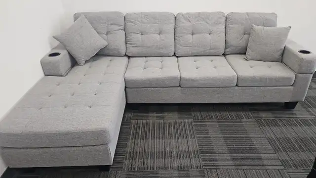 Family 4 Seater Sectional Couch in Couches & Futons in Norfolk County - Image 2
