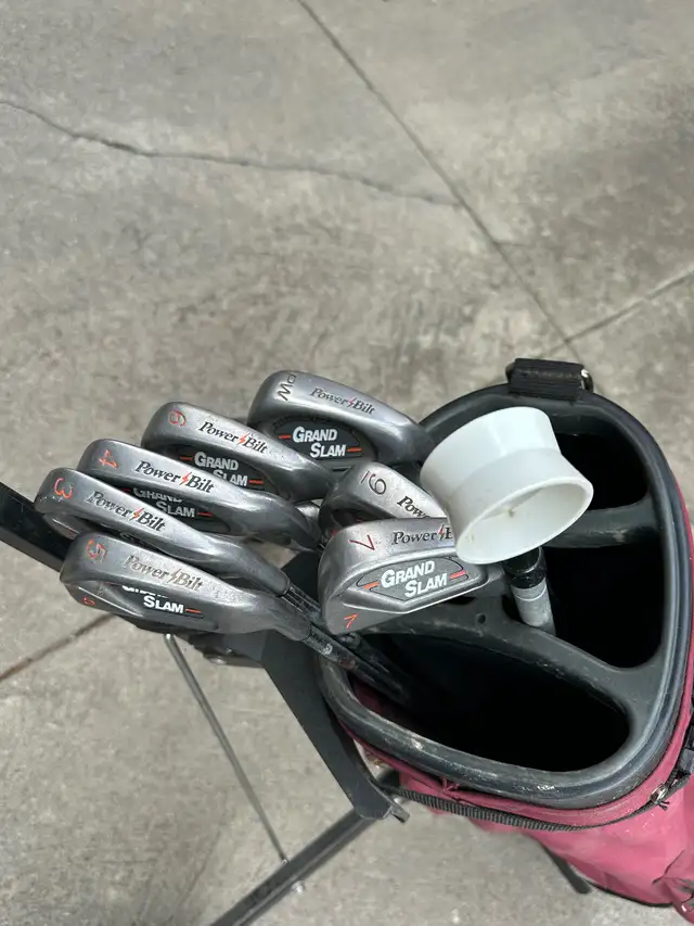 Wilson golf set with irons in Golf in Hamilton - Image 7