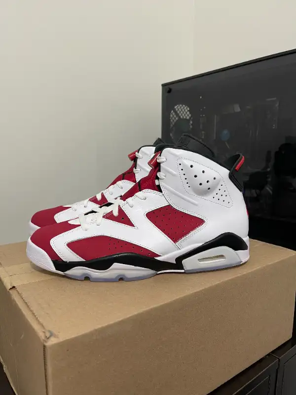 Air Jordan 6 Carmine 2021 size 10.5 in Men's Shoes in City of Toronto - Image 4