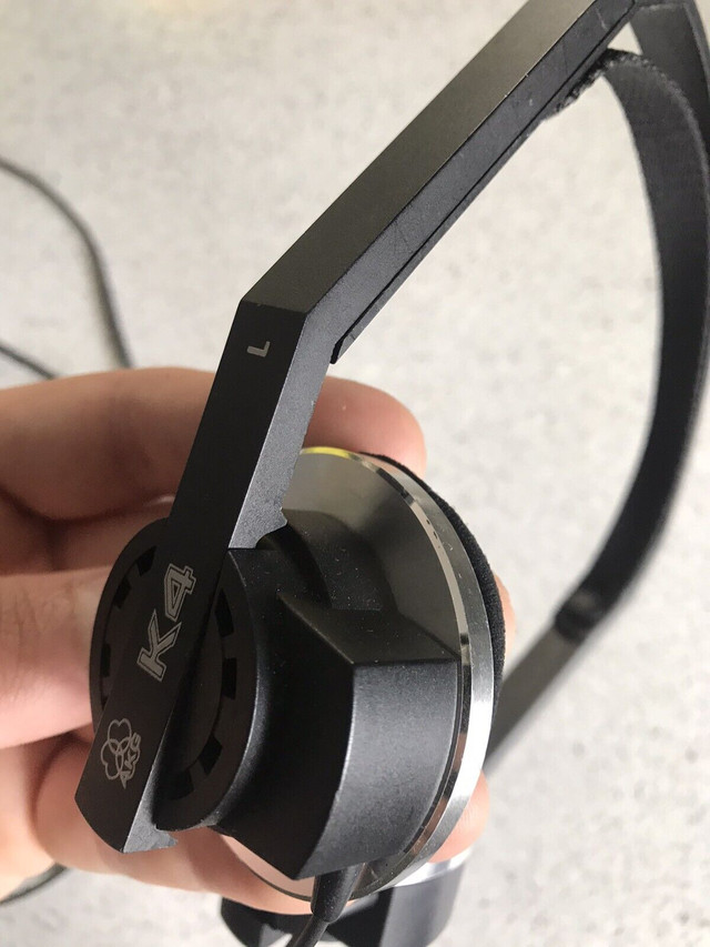 AKG K4 ELECTROSTATIC-DYNAMIC  400 OHMS HEADPHONES in Headphones in Winnipeg - Image 3