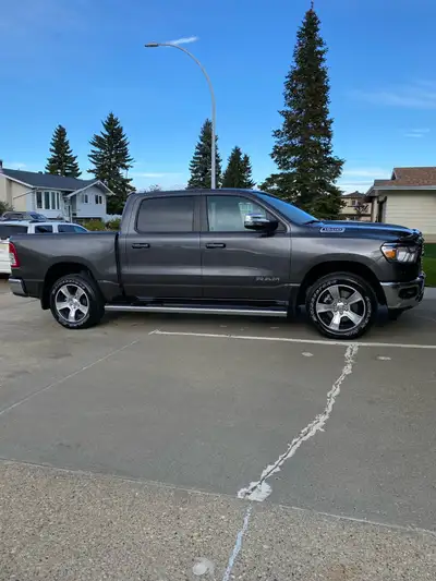 If you’re searching for a truck that delivers serious capability without sacrificing comfort, this 2...