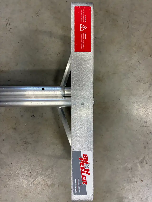 Pelle a toiture Snowpeeler in Outdoor Tools & Storage in Granby - Image 2