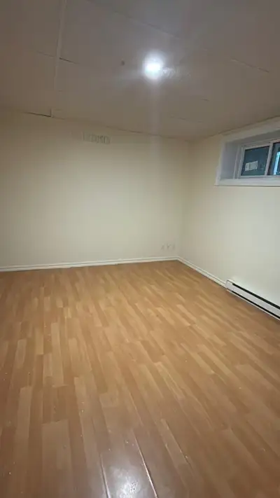 8 1/2 apartment for rent in Pierrefond . New kitchen ceramic tile and new floor and one new wash roo...