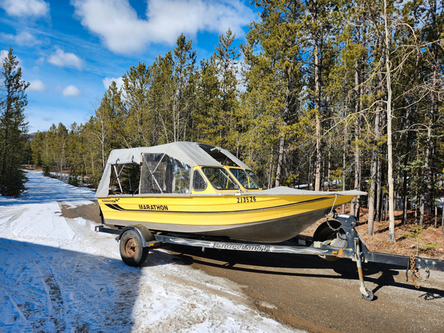 2000 marathon jet boat in Powerboats & Motorboats in Whitehorse - Image 4