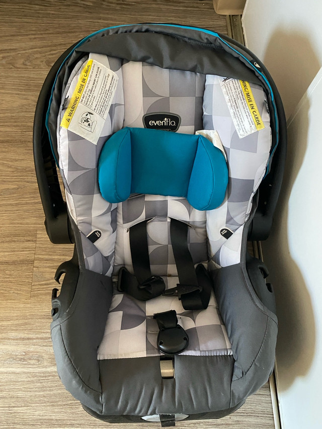 Evenflo slightly used car seat in Strollers, Carriers & Car Seats in Winnipeg