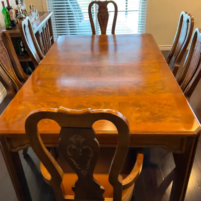 Italian style dining room table and chairs. in Dining Tables & Sets in Belleville - Image 3