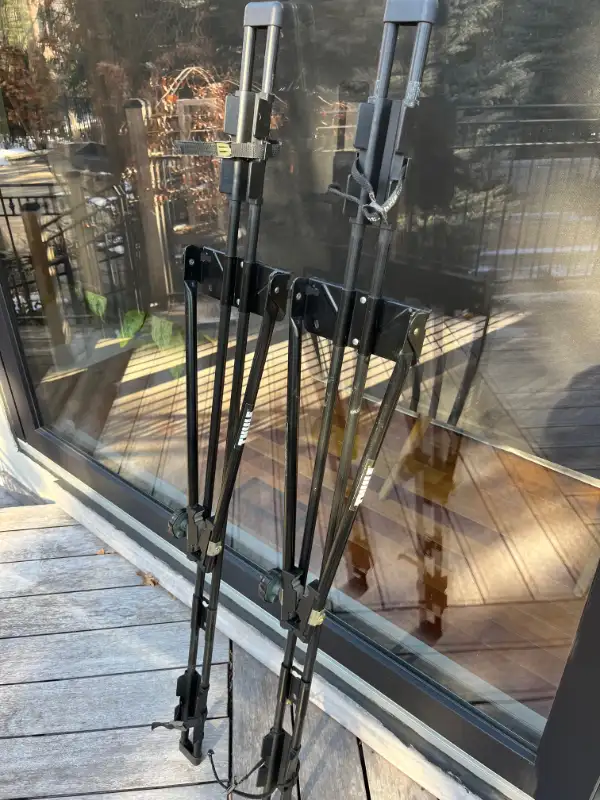 THULE ROOFTOP BIKE RACKS (WHEEL MOUNT) IN EXCELLENT CONDITION in Road in Oakville / Halton Region - Image 7