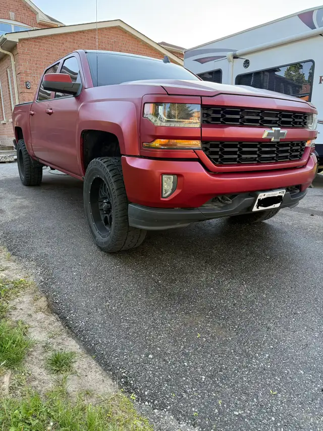 2018 Chevy Silverado 1500598236173058723842