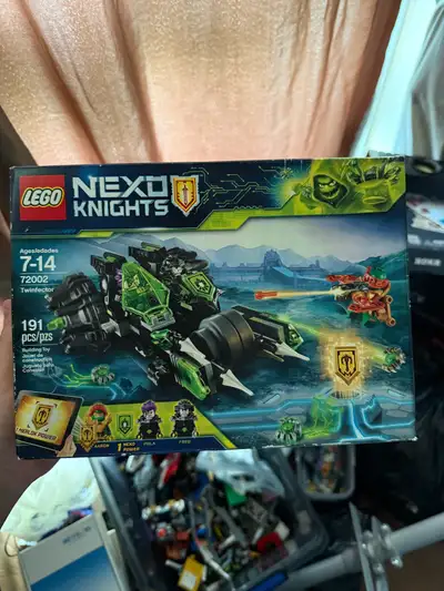 LEGO Nexo Knights 6210303 Twinfector 72002 Building Kit (191 Piece) Brand new Box beated up abit tha...