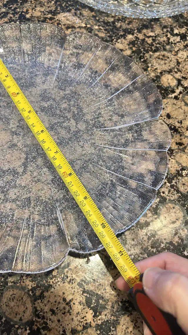 Glass Plate in Kitchen & Dining Wares in Oshawa / Durham Region - Image 5