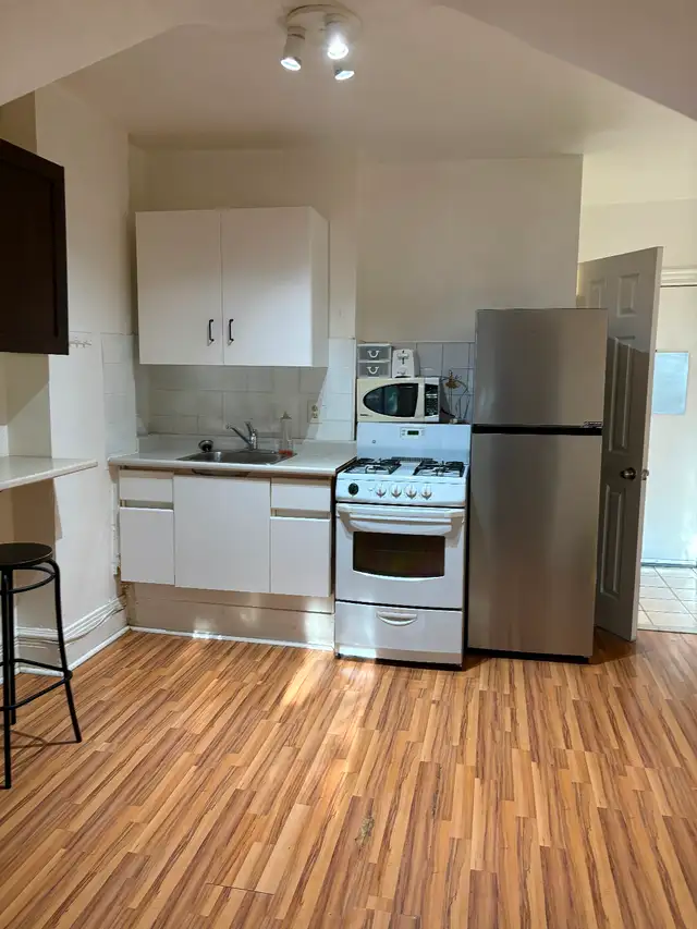 Core downtown Toronto. $1,550 per month, available March 1.