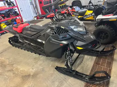 I'm selling my 2022 SKIDOO SUMMIT EXPERT 850 TURBO Great condition. No cracks or scratches. Track is...