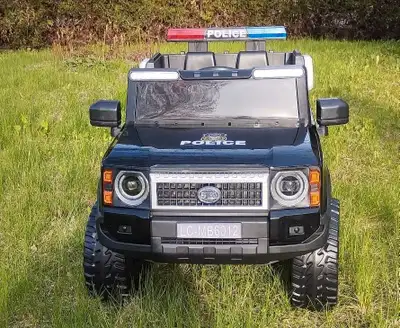 Jeep de police électrique pour enfants (neuf dans la bôite), View more