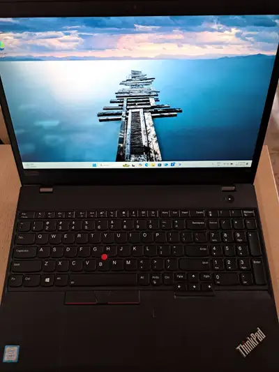 Like new, in excellent condition! Not negotiable. • 15.6" (396mm) FHD (1920x1080), anti-glare, LED b...