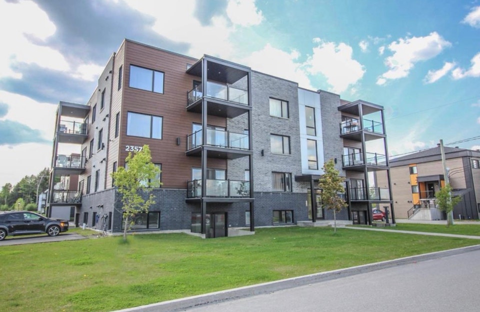 Superbe condo haut de gamme 4 ½ à louer 2