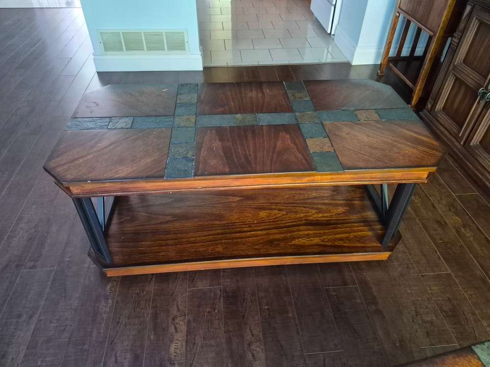 Coffee Table & 2 End Tables | Coffee Tables | Hamilton | Free local ...