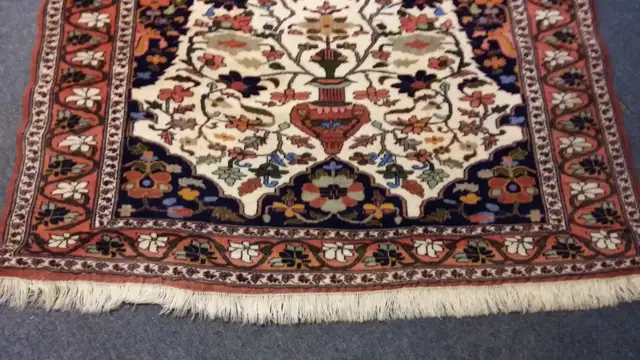 VERY FINE PERSIAN RUG in Rugs, Carpets & Runners in Markham / York Region - Image 3