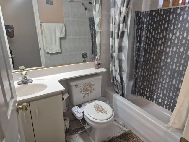 House in North Delta in British Columbia in Canada - Image 8