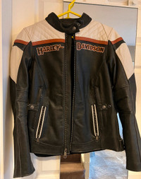 Brand New HD motorcycle women’s leather jacket retails $718
