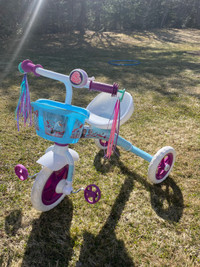 Kids tricycle 20$ 
