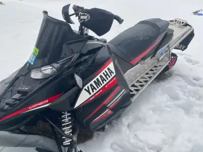 2014 Viper LTX with 10,000 km in excellent condition with newer ripper track