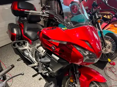 2014 Honda CTX 1300 with all the options in absolutely mint condition with only 16,000 km/ includes...