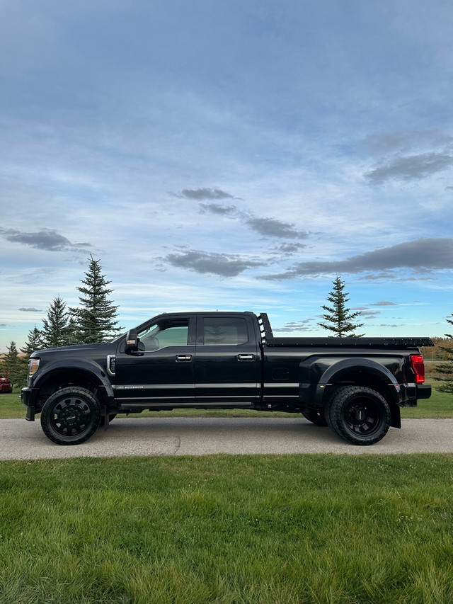 2020 F450 Ford Super Duty Limited in Cars & Trucks in Calgary - Image 2