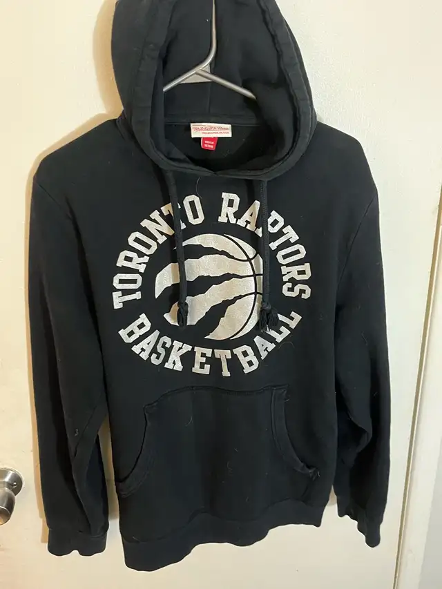 Mitchell & Ness Toronto Raptors Hoodie in Men's in City of Toronto - Image 2