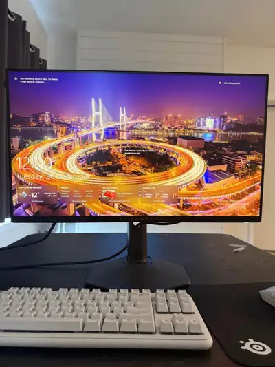 1920 x 1080 (1080p) full HD résolution 360 Hz taux de rafraîchissement J'accept argent comptant seul...