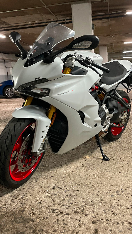 Ducati SuperSport S 2017 - Negotiable dans Routières sportives  à Ville de Montréal - Image 2