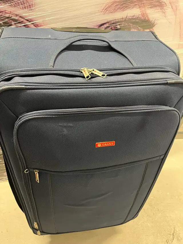 Grant Luggage in Bags & Luggage in City of Toronto - Image 3