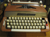 Vintage BROTHER VALIANT 715 Typewriter.