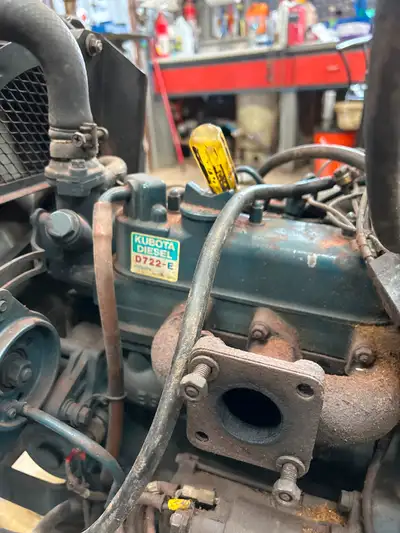 I have a Kubota D722-E Diesel 18hp.Complete with radiator,muffler and air filter. I can start it for...