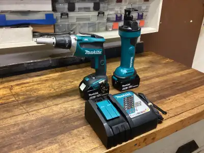 MAKITA LXT 18v BRUSHLESS DRYWALL SCREWGUN and CUT-OUT TOOL KIT, View more