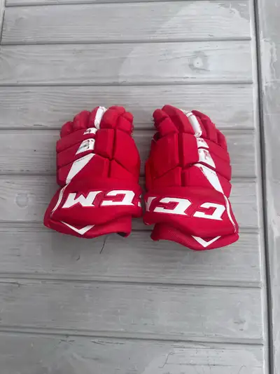 Youth hockey gloves , View more