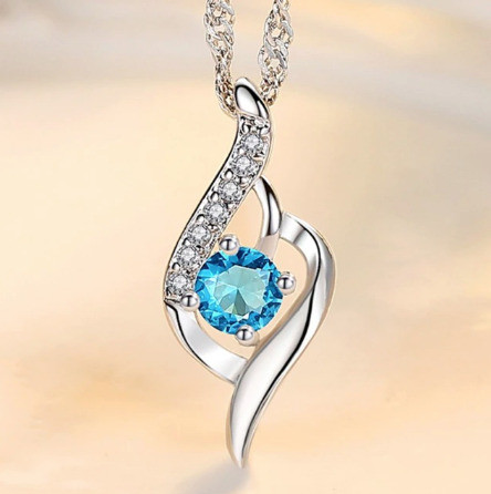 Turquoise, or Sapphire Zircon Heart Pendant Necklace dans Bijoux et montres  à Calgary - Image 2